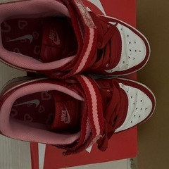 NIKE レディーススニーカー23.5の画像