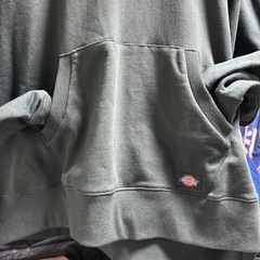 新品‼️デッキ➖ズ、パーカー‼️L size大きめ、フロントプリント‼️の画像