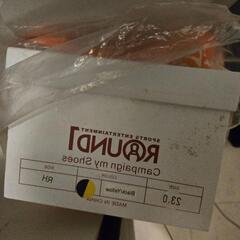 ラウンドワン ボーリングシューズ ２３センチの画像