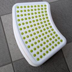 キッズ　ステップ台　IKEA 白&黄緑の画像