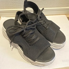 メッシュサンダルの画像