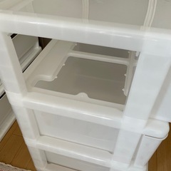 衣装ケースの画像