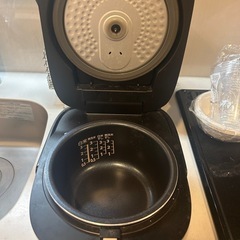 東芝　3号炊き炊飯器の画像