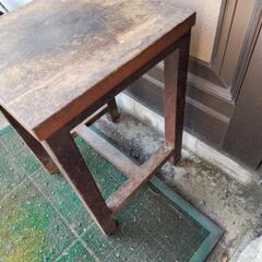 鉄フレーム木製天板小机　椅子にもなります　サイズ約36cm四方　高さ約50.5cmの画像