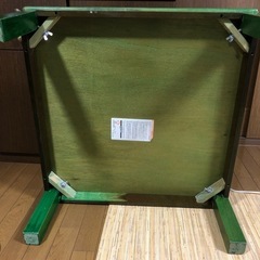 日本製🇯🇵天然木　正方形テーブルの画像