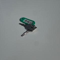 ロッカー 鍵付き 書庫 オフィス家具 A07006の画像