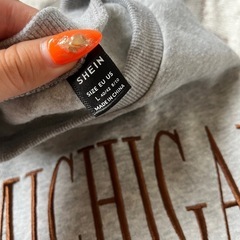 SHEIN 裏起毛トレーナー②の画像