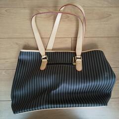 カルベン Carven バックの画像