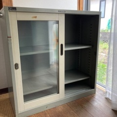 金属製の棚