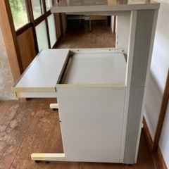 パソコンラックの画像