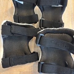 ストライダー　膝当て　サポーターの画像