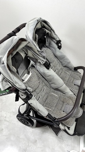 エアバギーココダブル◆双子、年子に◆双子ベビーカー二人乗りベビーカー