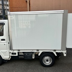 軽貨物運送、貴重品運搬業務できます。