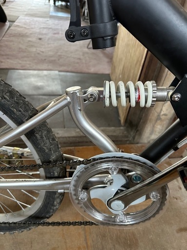 FLAT GROWING フラット グローイング 20インチ 6段変速 折り畳み自転車