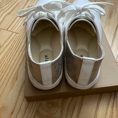 【美品】　2way　スニーカー　バブーシュ　
ホワイトの画像