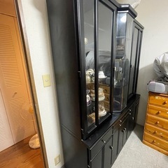お譲りします！　書籍・食器など収納棚の画像
