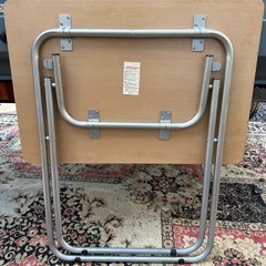 折りたたみ式テーブル 作業テーブルの画像