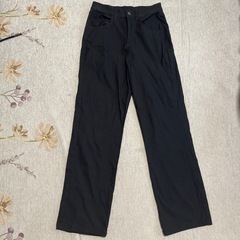 ストレートパンツ 黒 Sサイズ