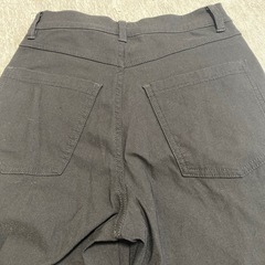 ストレートパンツ 黒 Sサイズの画像