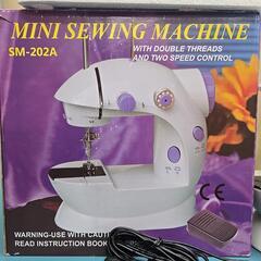 ミニ　ミシン SM-202A(MINI　SEWING　MACHINE)の画像