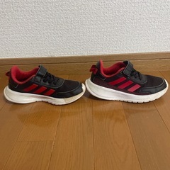 adidasシューズ18.0の画像