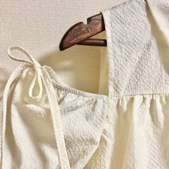 【美品】オフショルブラウスの画像