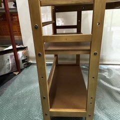 中古】木製 学習机 本棚付き ラック付き デスク 作業台 【IG040　BNG1F005】の画像