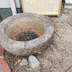 餅つき用石臼の画像