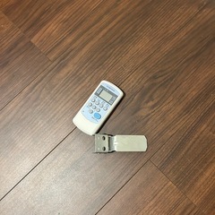 窓設置　ウインドウエアコン　冷暖房　中古　状態良好の画像