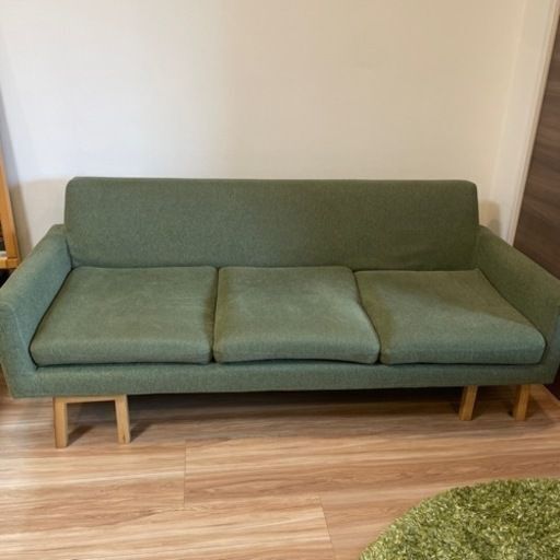 ソファー　海外引越しに伴う家具