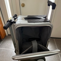 正規品 エアホイール 電動スーツケース Airwheel ROBOT SE-3S 走る キャリーケース 機内持ち込み おしゃれ 電動 充電式 スーツケース TSAロック標準装備の画像