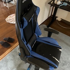 ゲーミングチェアの画像