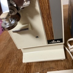 アイチの電気缶切り機の画像