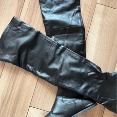 【美品】ロングブーツ ブラック 合皮 フラットヒール サイズ36（約23cm）シンプル 無地の画像
