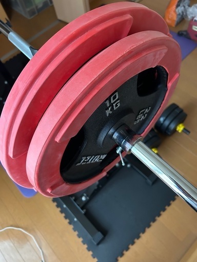 バーベルシャフト、プレート、トレーニングベンチ、バーベルラック