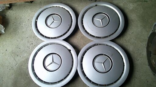 Mベンツスチールホイル用15in-カバー大きな傷なし低価格販売―4枚セツト