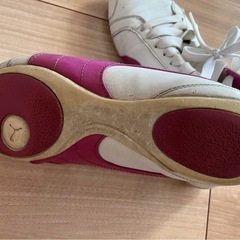 PUMA プーマ レディース スニーカー 白×ピンク（24cm）の画像