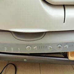 ★お値下げ中★【電動】Combi 電動オートスウィング ハイローチェア ロワイヤルAT LYの画像