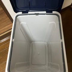 ゴミ箱の画像
