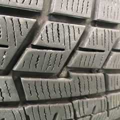 YOKOHAMAスタッドレス4本セットの画像