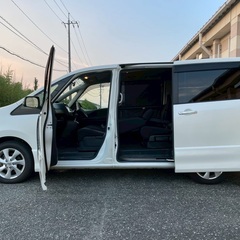 8人乗り☆ガソリン代 節約☆S-HYBRID入りました‼️24年式☆月々1.2万円〜分割払い可❗️車検2年付き！大人気☆ニッサン セレナ☆フリップダウンモニター付き☆Bluetooth対応ナビ☆走行中DVD見れます☆ETC☆便利なバックカメラ付き☆ドラレコ付きのフル装備☆両側電動スライドドア☆ウィンカーミラー☆フル装備☆事故修復歴無し☆純正アルミ☆車内広々三列シート‼️の画像