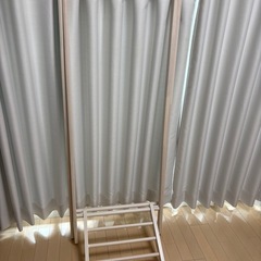 【渋谷区】木製ハンガーラック (折りたたみ可能) の画像