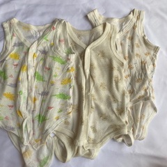 肌着　シャツ　ロンパース　60サイズ