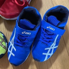 スニーカーの画像