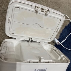 コンビ　おしりふきウォーマー
の画像