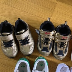 スニーカーの画像