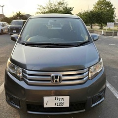2010 ホンダ フリード スパイクの画像