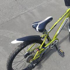 【売約済み】22インチ 🚲 中古 ジュニア 自転車 9,800円 🔁6段切替 💡ライト付 新規防犯登録料コミ 812の画像