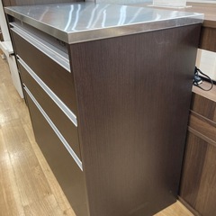 【トレファク高槻店】取りに来れる方限定！キッチンキャビネットのご紹介です！の画像