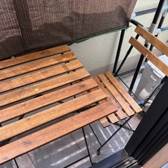 IKEAの屋外テーブルセットの画像